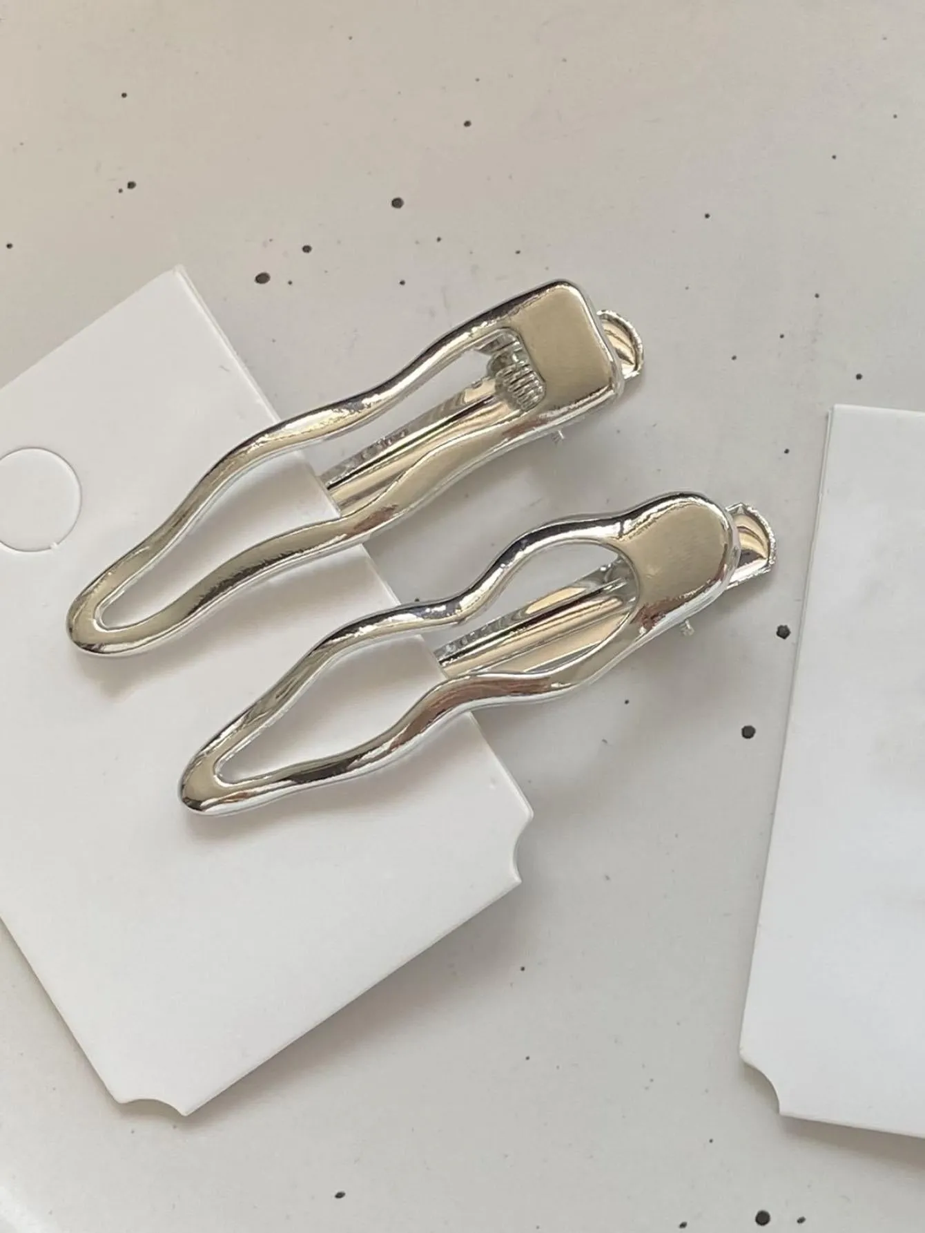 2pcs Women Minimalist Metal Silver-tone Hair Clip Hair Barrettes Decorative Hair