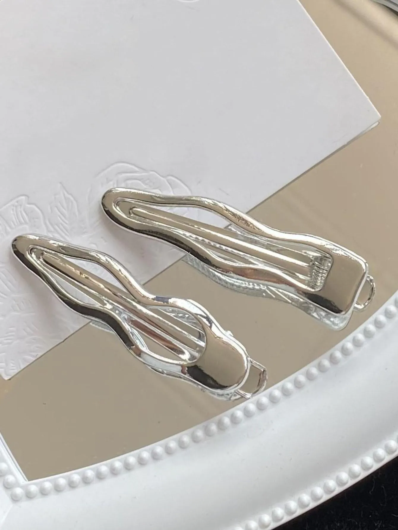2pcs Women Minimalist Metal Silver-tone Hair Clip Hair Barrettes Decorative Hair